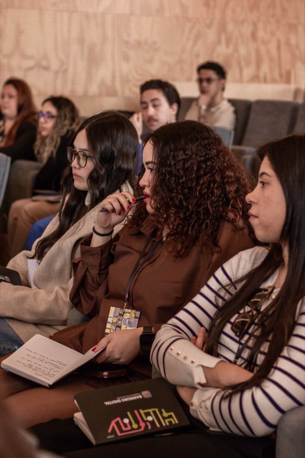 Participantes a tirar notas